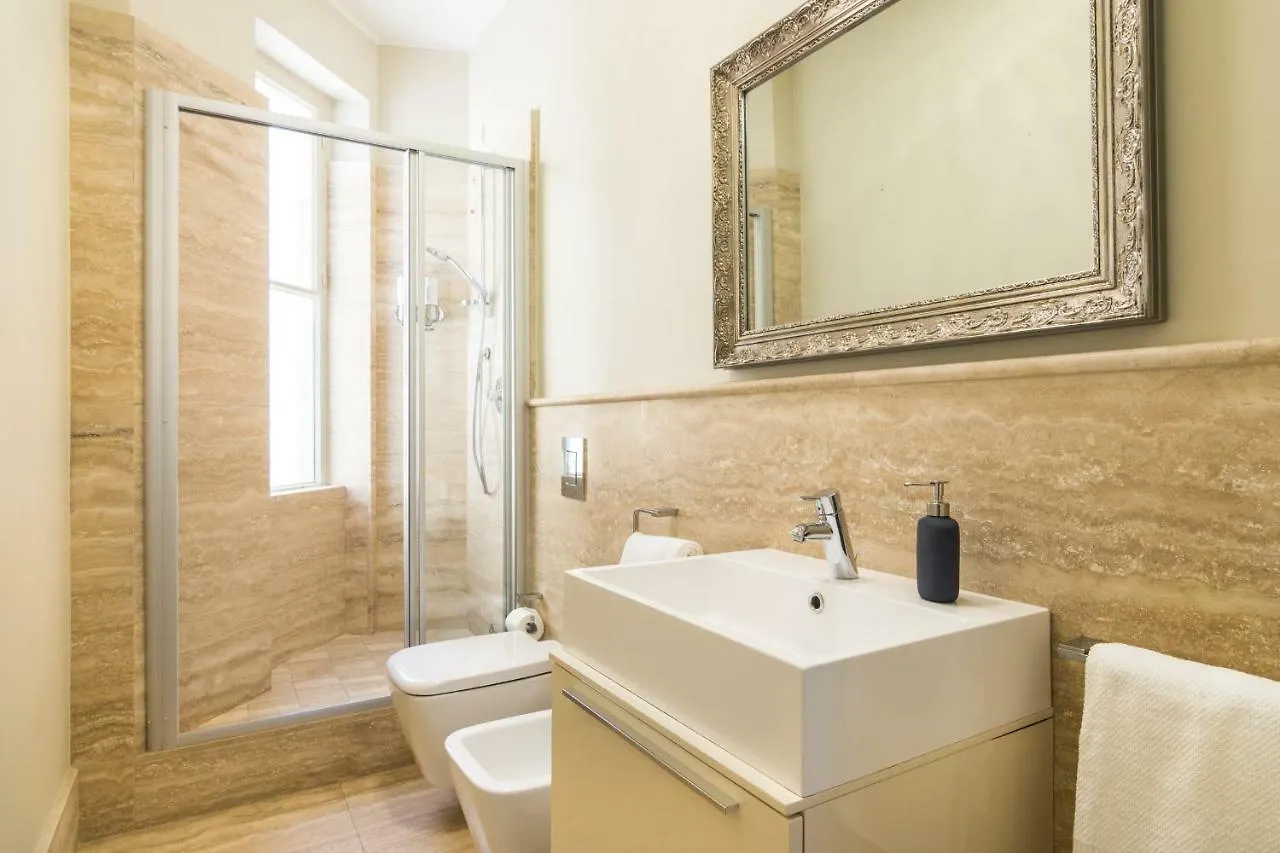 Hemeras Boutique Homes - Large Design Apartment Near Duomo Cathedral Milão Itália